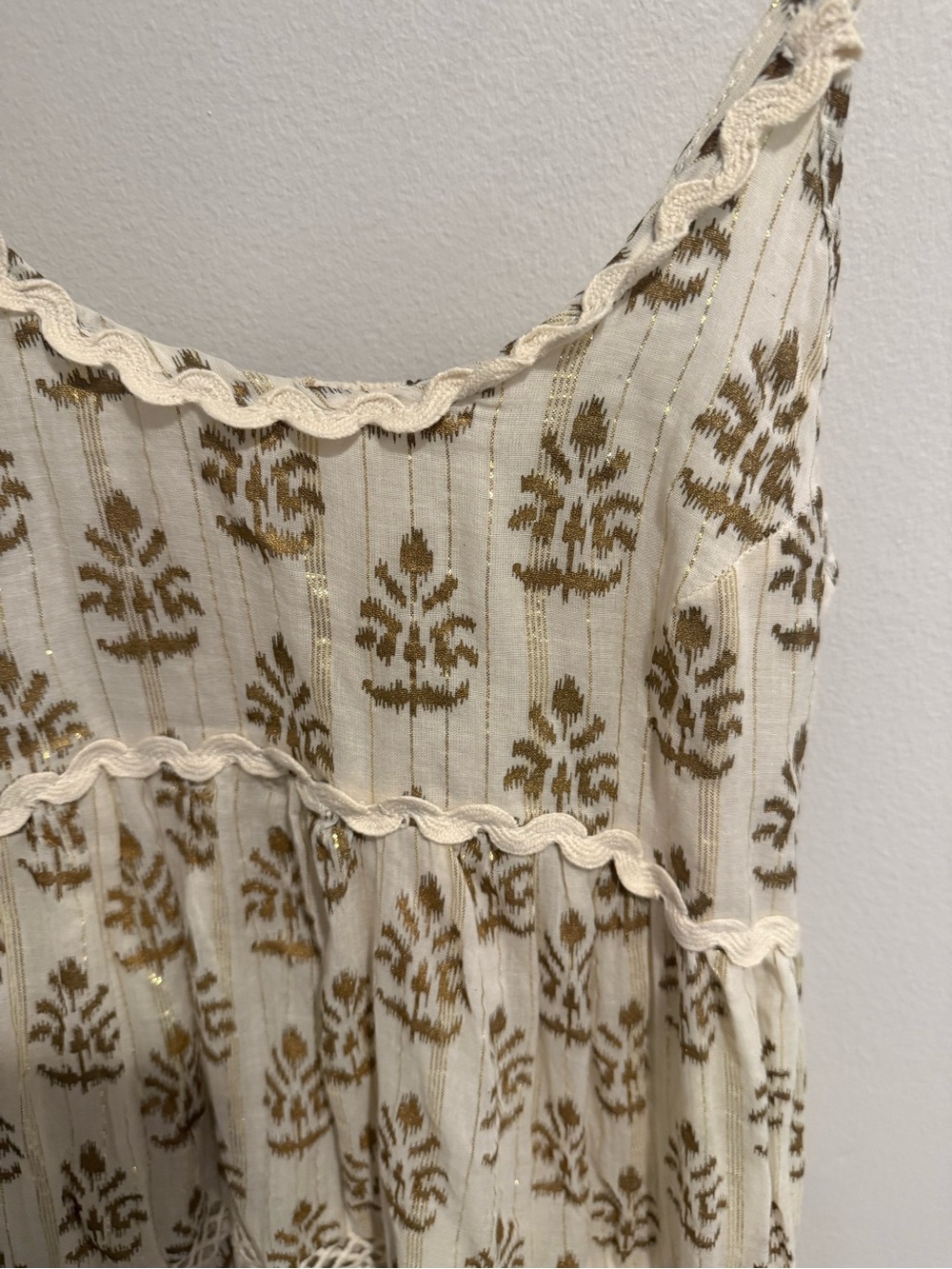 Tuckernuck Guadalupe Boho Tiered Midi Dress Cream Gold Metallic Smocked Gauze M - Picture 2 of 9